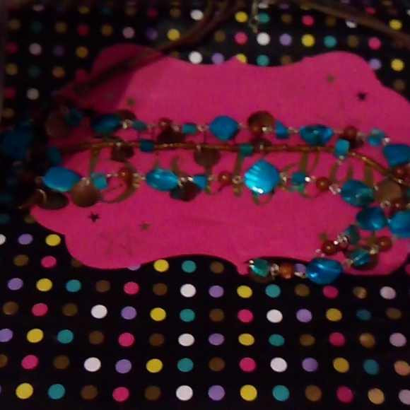 Turquoise necklaces and stretch ring - Picture 2 of 6